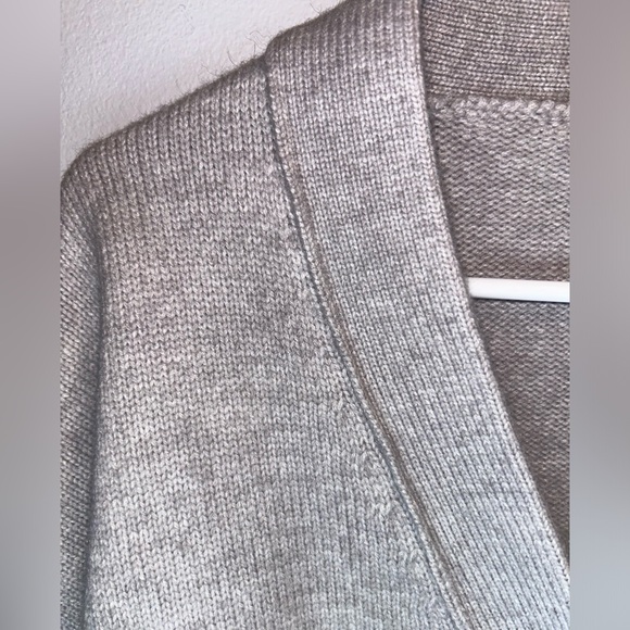 Madison The Label Grey Cropped Button up Cardigan - Picture 3 of 3